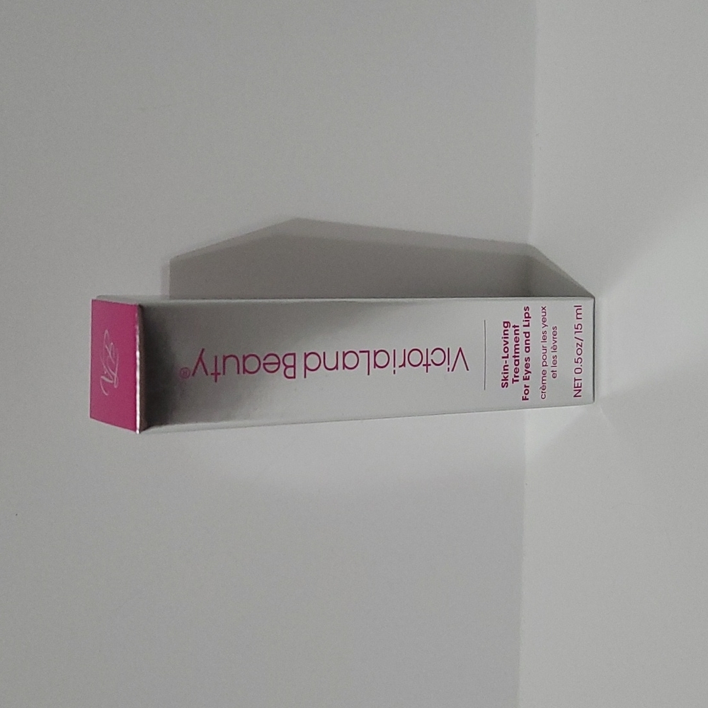 Victorialand Beauty Skin-Loving Treatment for Eyes and Lips NIB